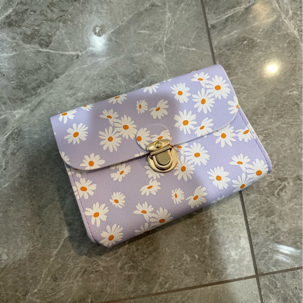 Shein small shoulder bag with gold chain